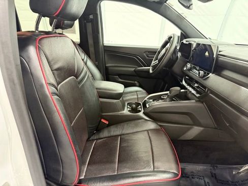 Used 2024 Chevrolet Colorado Trail Boss image 18