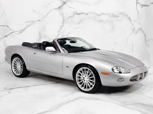Used 2001 Jaguar XK8 Convertible RWD image 6