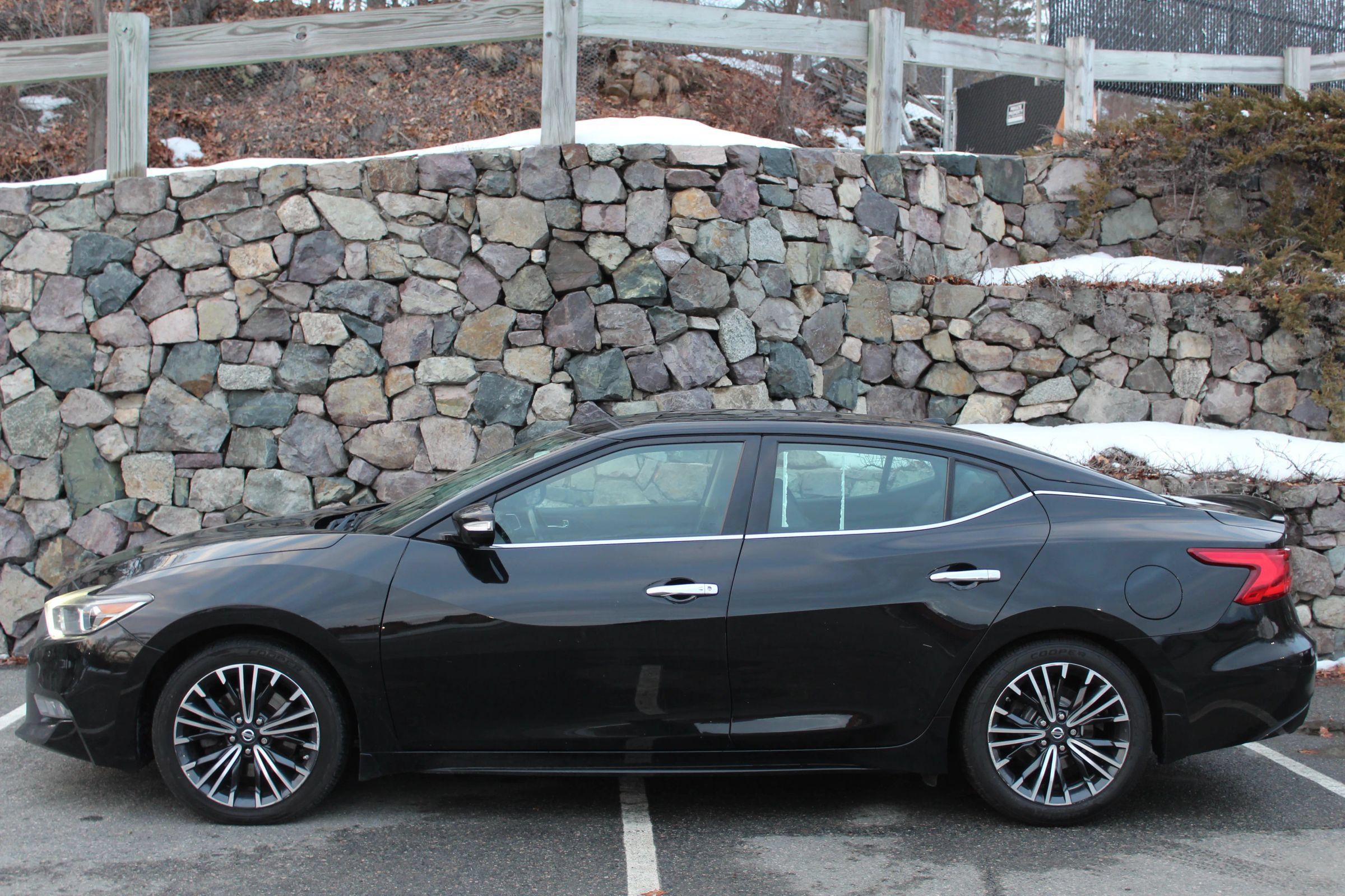 Used 2017 Nissan Maxima Platinum w/ Medallion Package FWD image 6