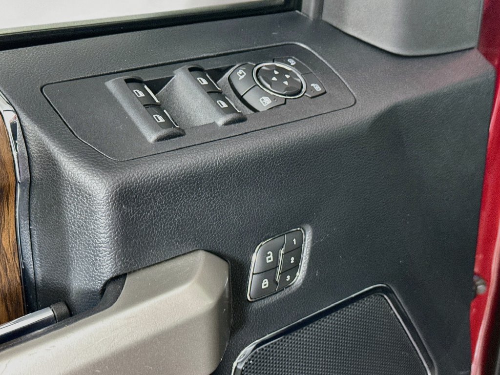 Used 2019 Ford F150 Lariat w/ Equipment Group 502A Luxury AWD/4WD image 16