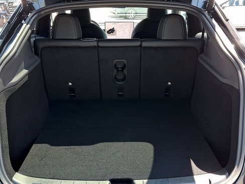 Used 2026 Tesla Model Y AWD image 29