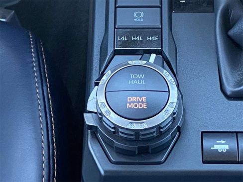 Used 2025 Toyota 4Runner Platinum image 32