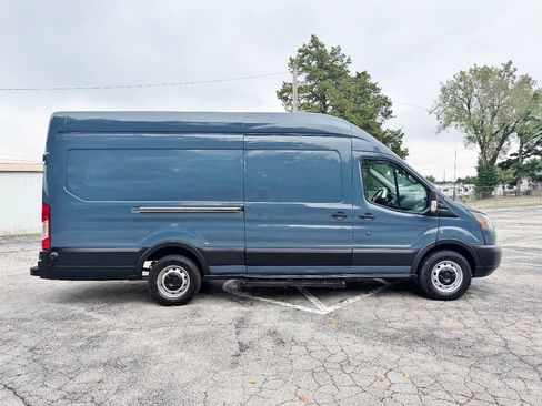 Used 2019 Ford Transit 250 148 High Roof Extended RWD image 4