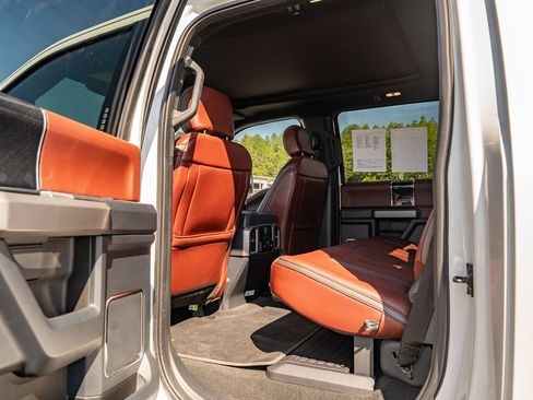Certified 2022 Ford F450 Platinum AWD/4WD image 19