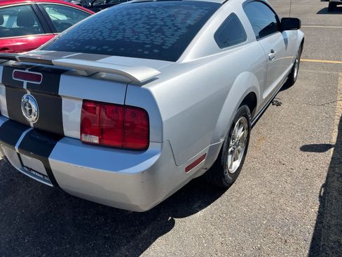 Used 2006 Ford Mustang Coupe RWD image 13