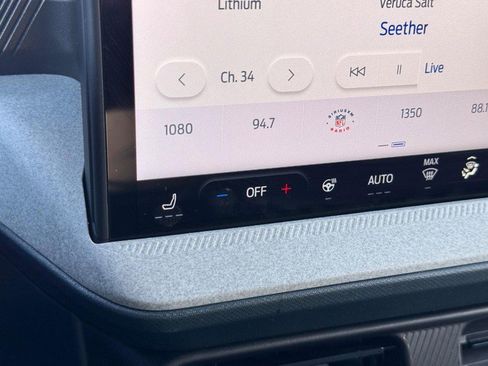 New 2025 Ford Maverick XLT w/ XLT Luxury Package image 22