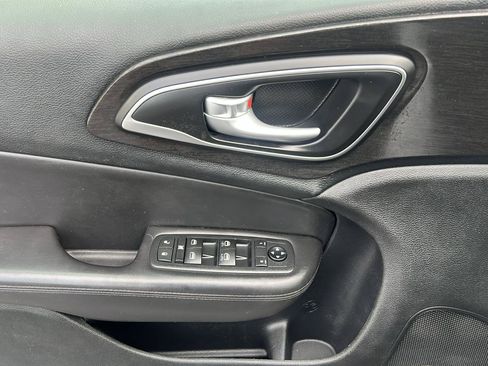 Used 2015 Chrysler 200 C w/ Sun/Sound Group FWD image 17