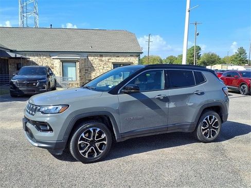 Certified 2024 Jeep Compass Limited image 23