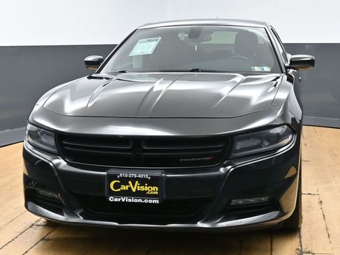 Used 2019 Dodge Charger SXT AWD/4WD image 5