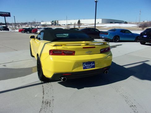 Used 2017 Chevrolet Camaro SS image 6