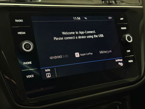 Used 2019 Volkswagen Tiguan SE w/ Panoramic Sunroof Package image 52