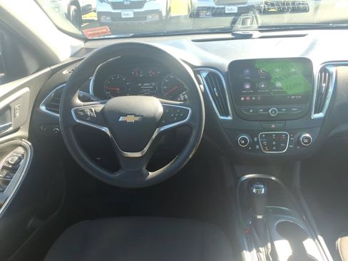 Used 2019 Chevrolet Malibu LT FWD image 9