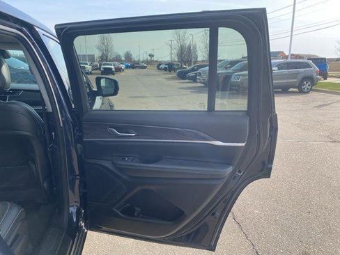 Certified 2023 Jeep Grand Cherokee L Limited AWD/4WD image 29