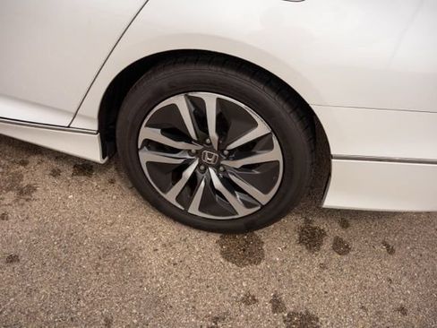 Used 2021 Honda Accord EX image 11
