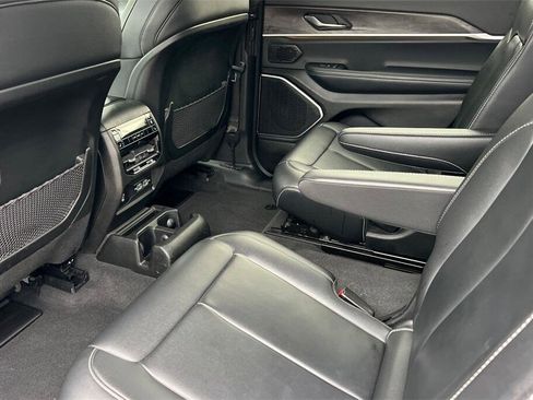 Used 2021 Jeep Grand Cherokee L Limited image 12