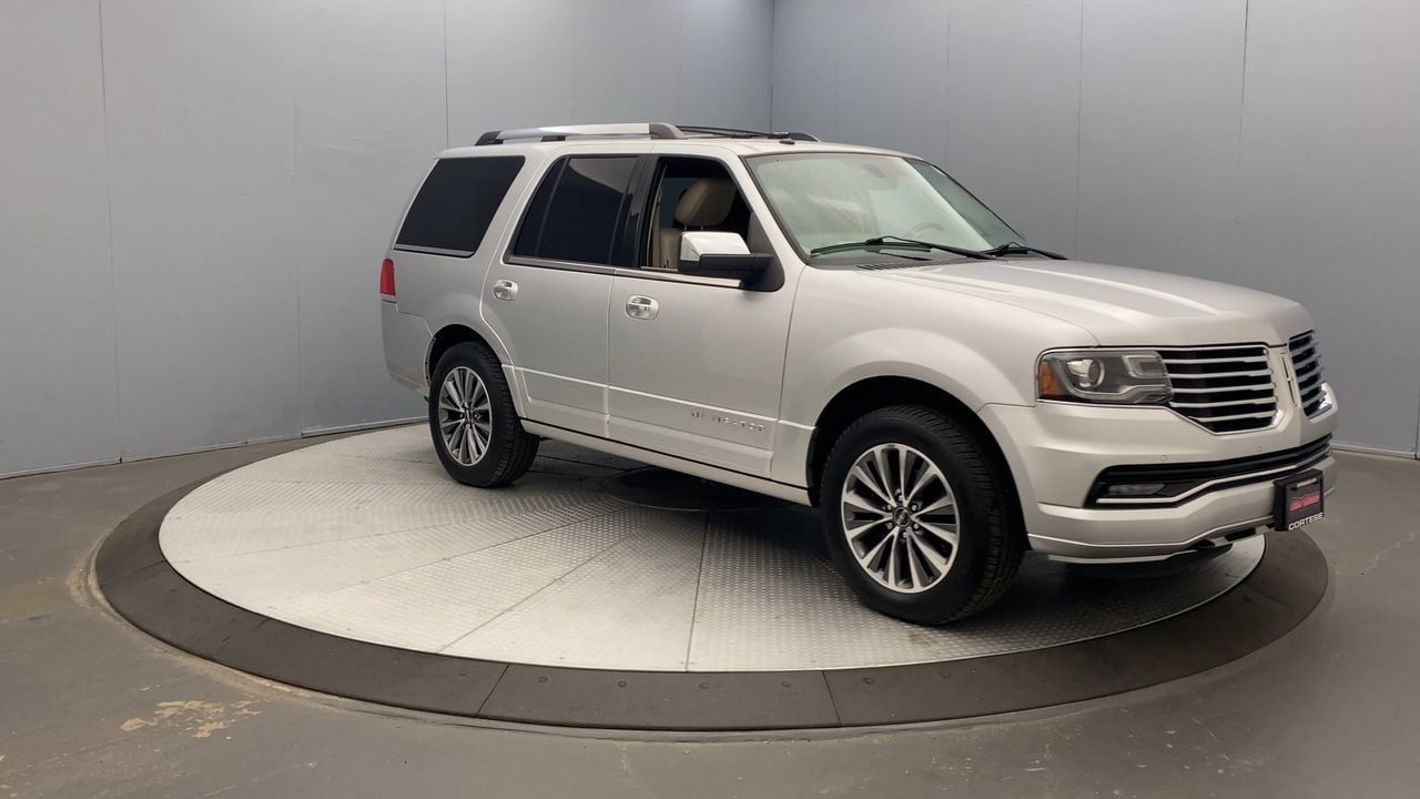 Used 2017 Lincoln Navigator Select AWD/4WD image 7