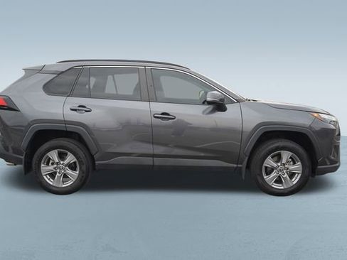 Used 2022 Toyota RAV4 XLE w/ Convenience Package image 9