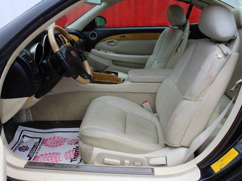 Used 2002 Lexus SC 430 Convertible RWD image 12
