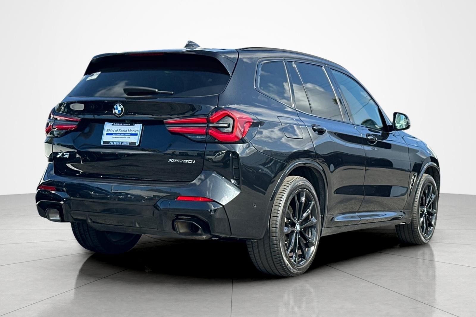 Used 2024 BMW X3 xDrive30i w/ Premium Package AWD/4WD image 5