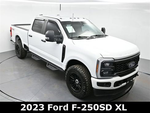Used 2023 Ford F250 XL w/ STX Appearance Package image 26