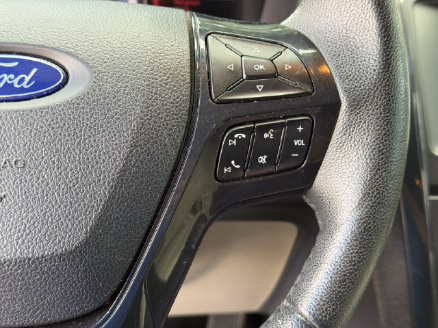Used 2018 Ford Explorer XLT w/ Equipment Group 202A FWD image 11