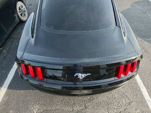 Used 2015 Ford Mustang Premium RWD image 21