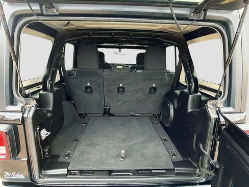 Used 2021 Jeep Wrangler Unlimited Sport S image 13