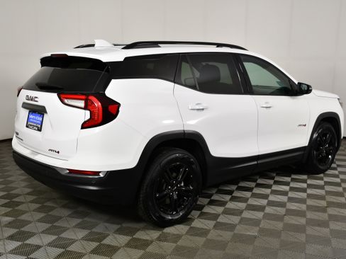 Used 2024 GMC Terrain AT4 AWD/4WD image 6