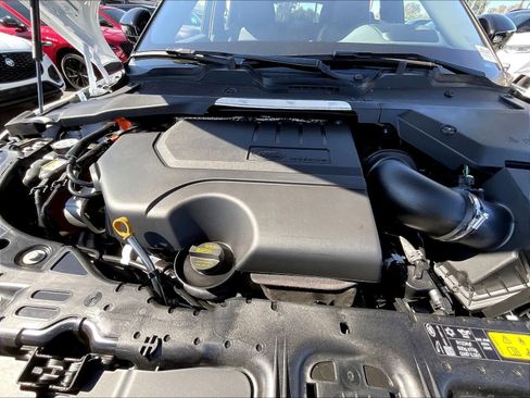 New 2026 Land Rover Range Rover Evoque Dynamic SE image 13