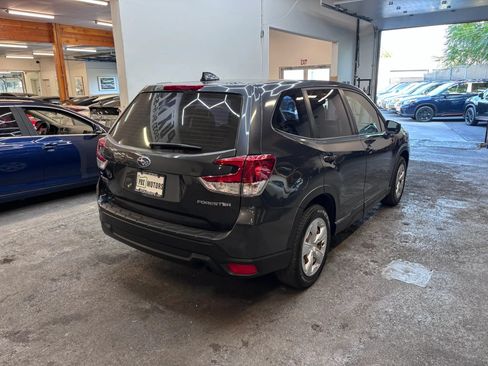 Used 2019 Subaru Forester AWD/4WD image 5