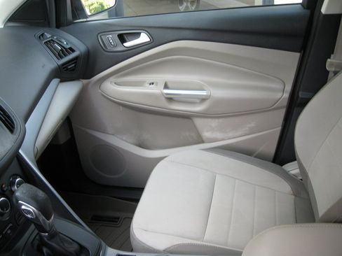 Used 2014 Ford Escape SE FWD image 22