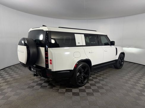 Used 2024 Land Rover Defender 130 X-Dynamic SE AWD/4WD image 5
