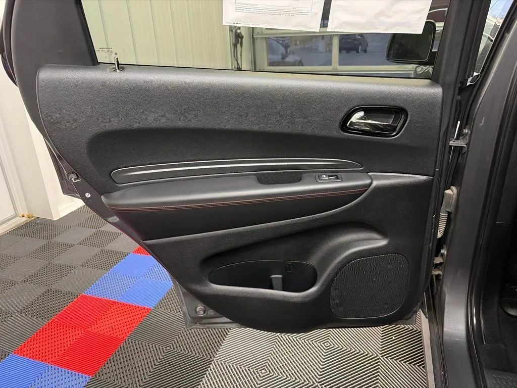Used 2025 Dodge Durango R/T AWD/4WD image 12