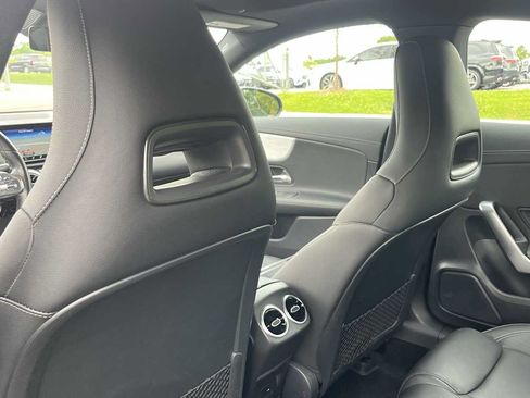Certified 2022 Mercedes-Benz CLA 35 AMG 4MATIC image 31
