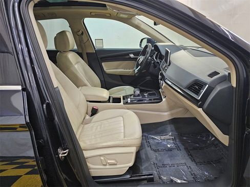 Used 2018 Audi Q5 2.0T Premium Plus image 11