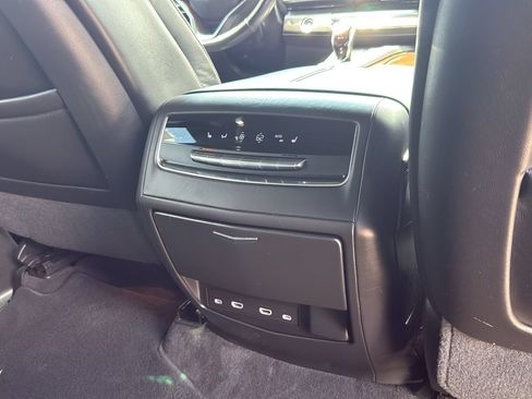 Used 2022 Cadillac Escalade Sport Platinum w/ Heavy-Duty Trailer Package AWD/4WD image 27