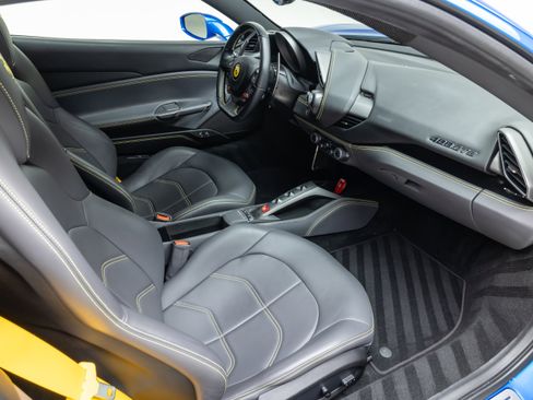 Certified 2018 Ferrari 488 GTB image 33