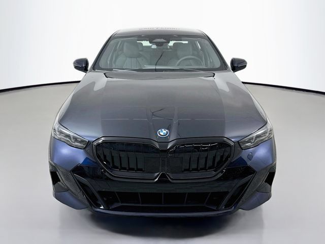 New 2027 BMW 550e xDrive w/ Premium Package AWD/4WD image 2