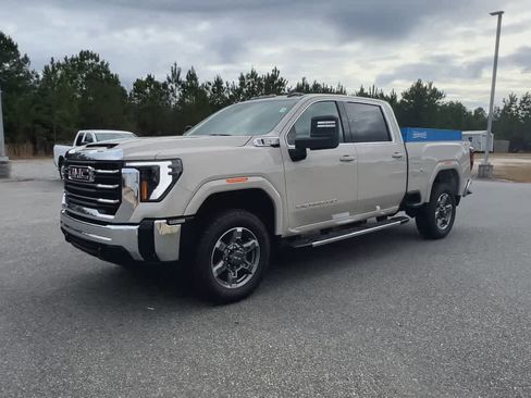 New 2026 GMC Sierra 2500 SLE w/ SLE Value Package; image 4