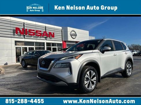 Used 2023 Nissan Rogue SV image 1