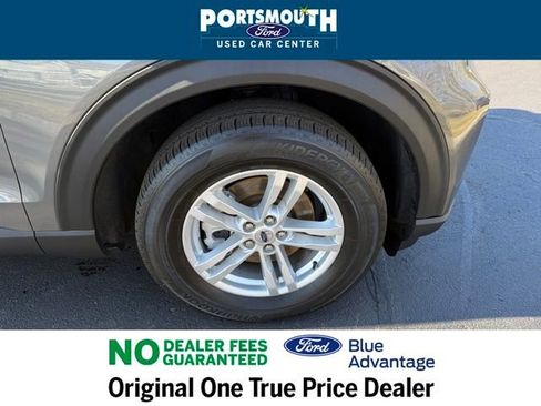 Used 2022 Ford Explorer XLT w/ Equipment Group 202A image 30