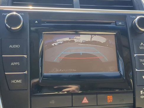 Used 2015 Toyota Camry LE image 13