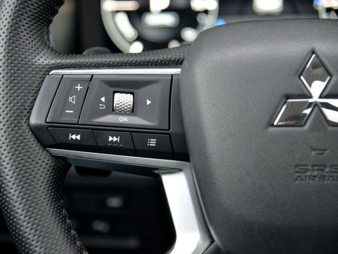 Used 2024 Mitsubishi Outlander SEL image 23