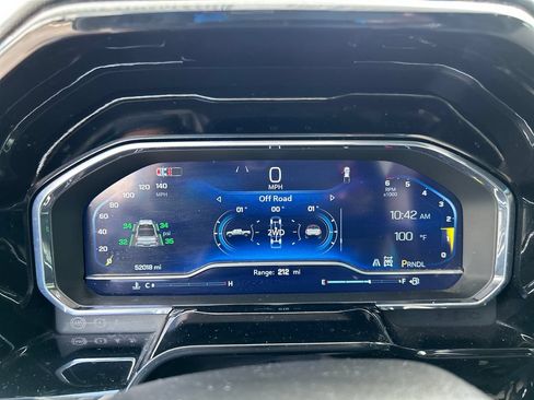 Used 2025 Chevrolet Silverado 1500 LT AWD/4WD image 16