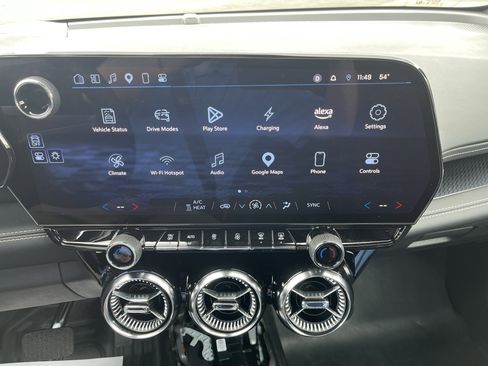 Used 2025 Chevrolet Blazer EV AWD Police image 21