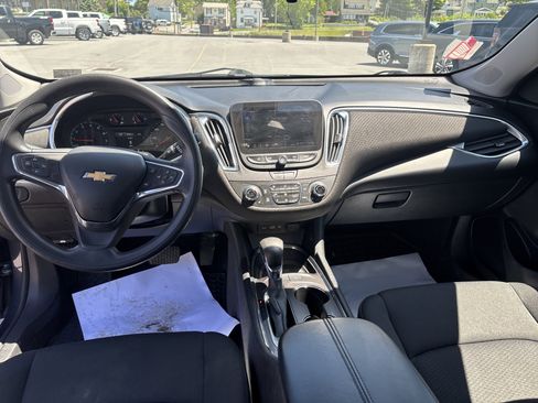 Used 2021 Chevrolet Malibu LT FWD image 14