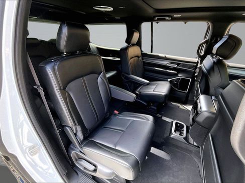 New 2026 Jeep Grand Wagoneer Limited image 10