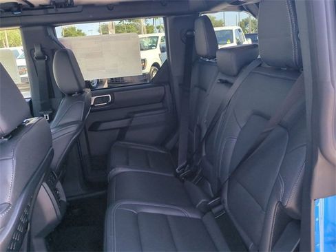 New 2025 Ford Bronco Badlands image 14
