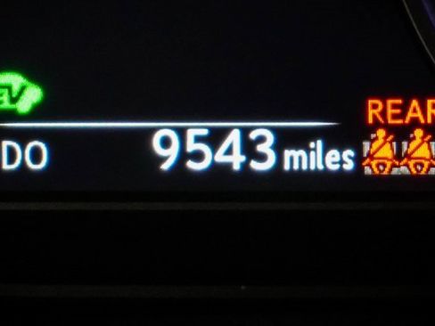 Certified 2024 Lexus UX 250h FWD image 9