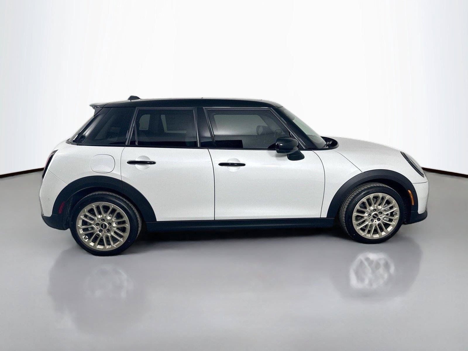 Used 2025 MINI Cooper S FWD image 4